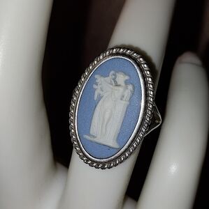 Wedgwood Jasperware vintage blue white silver ring in box size 6.25